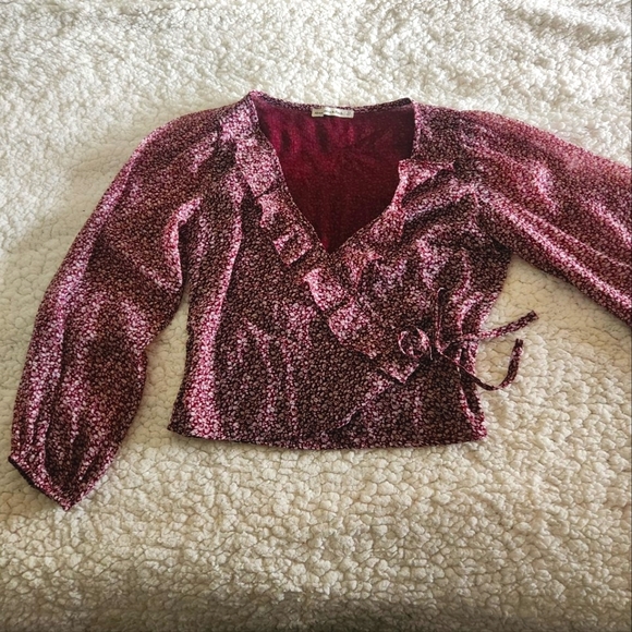 Abercrombie & Fitch wrap around long sleeve shirt - Picture 2 of 12